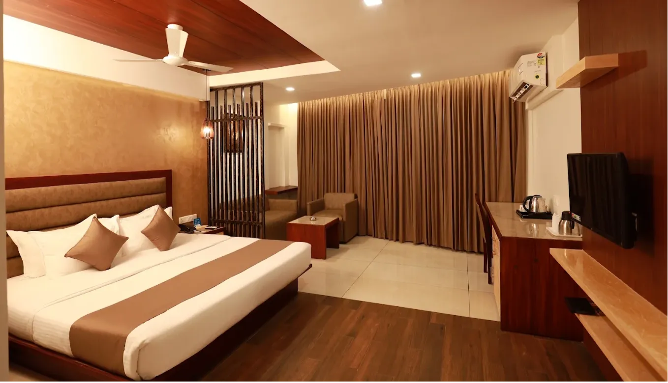 Hotel Marina Residency